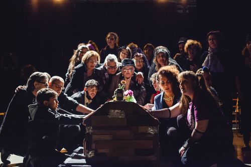 Y las ruinas son bellas - Teatro Comunitario del Gancho